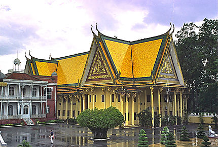 Palais royal - jour de pluie