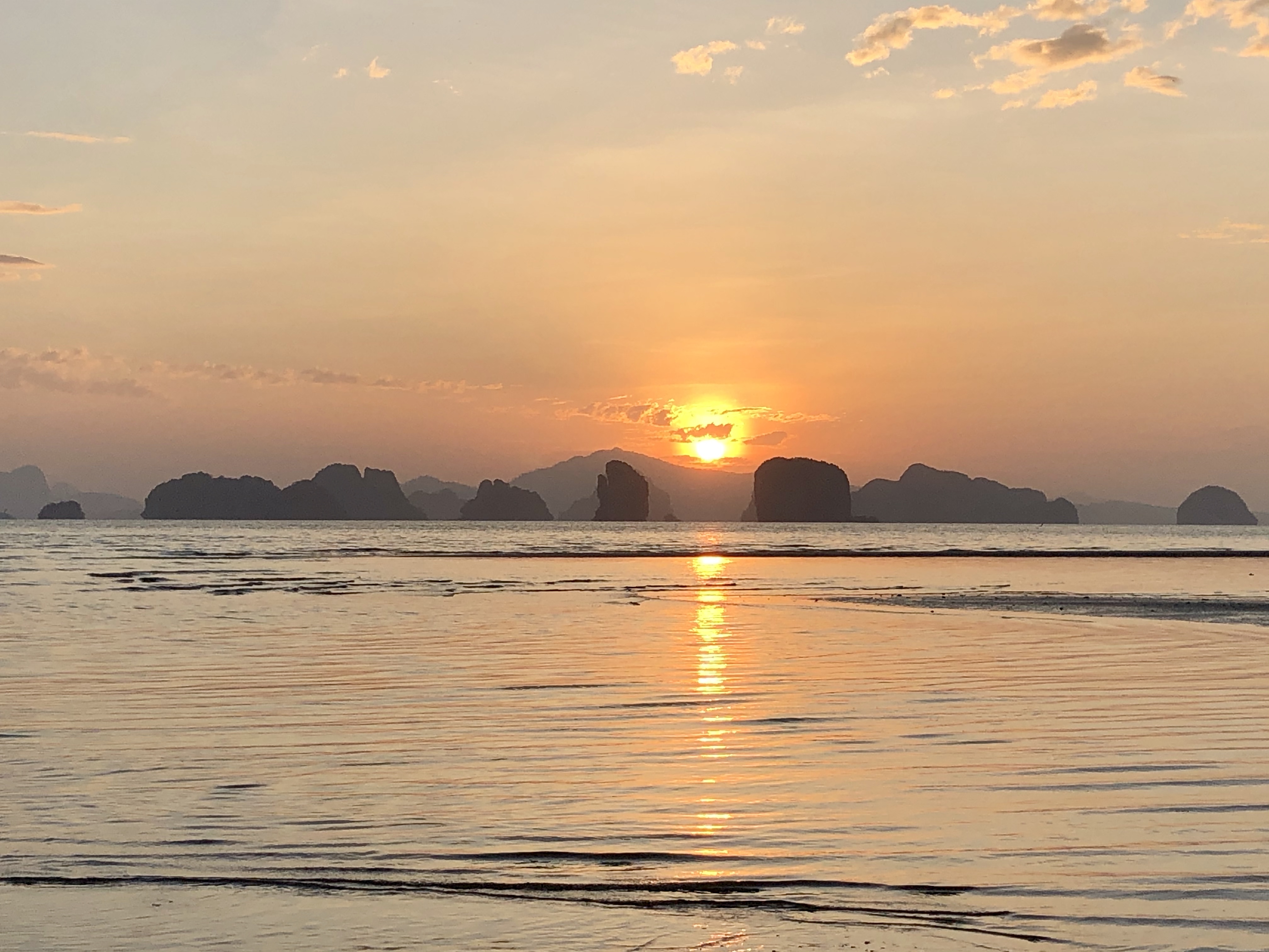 Lever de soleil à Koh Yao Noi Lever de soleil à Koh Yao Noi