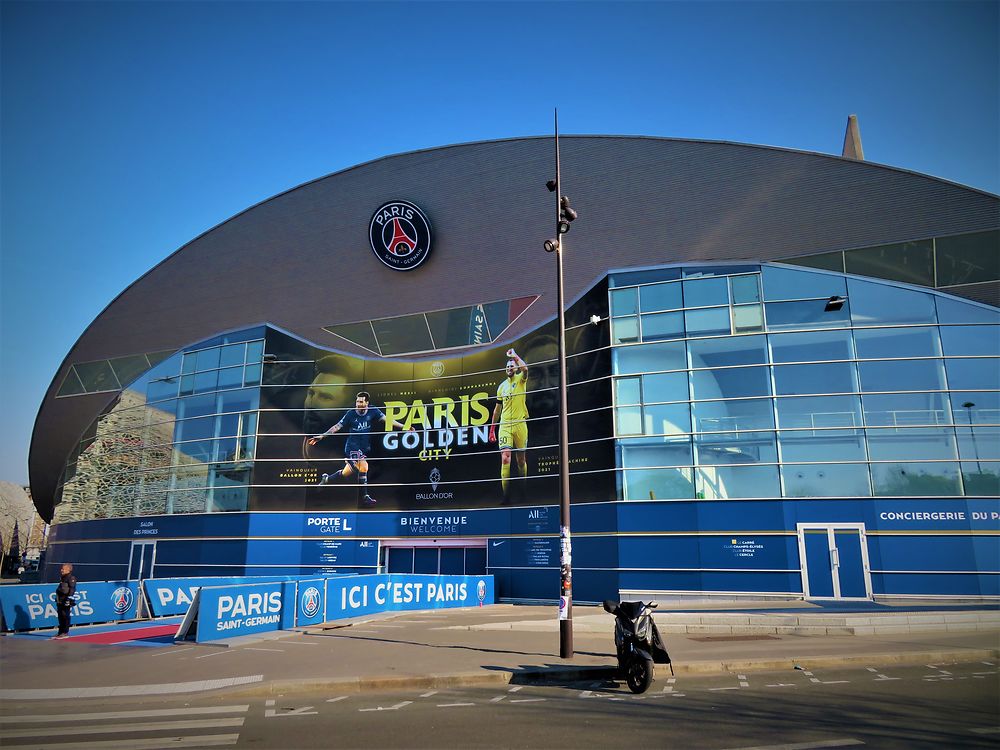 Entrée principale du Parc des Princes