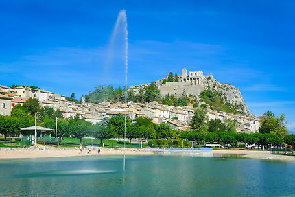 Citadelle et plan d'eau de Sisteron