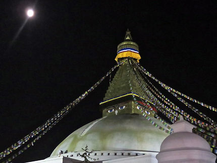 Stupa de Bodnath la nuit
