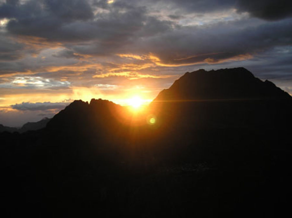 Lever de soleil au Piton Maïdo 