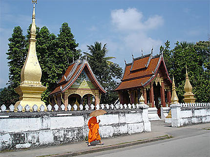 Temple et moine