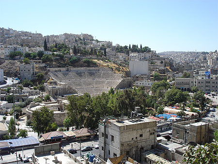 Vue d'Amman avec le théâtre romain Vue d'Amman avec le théâtre romain