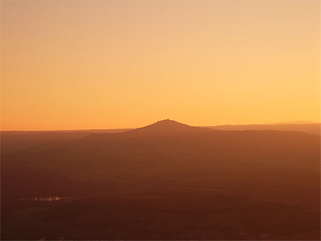 Coucher de soleil sur la chaine des Puys Coucher de soleil sur la chaine des Puys
