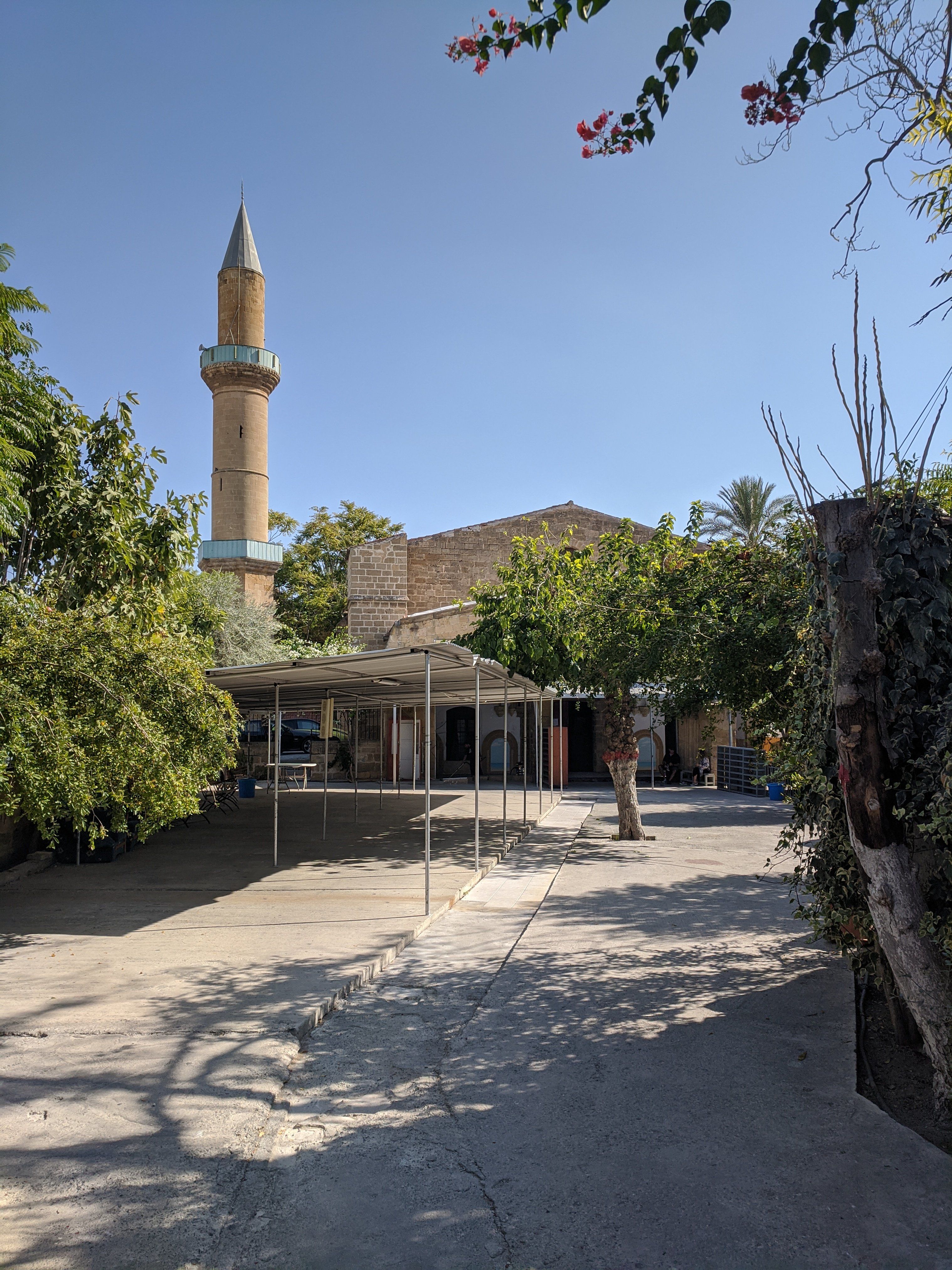 Entrée de la mosquée