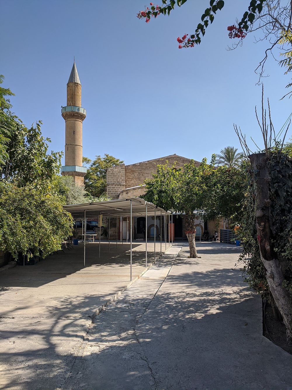 Entrée de la mosquée