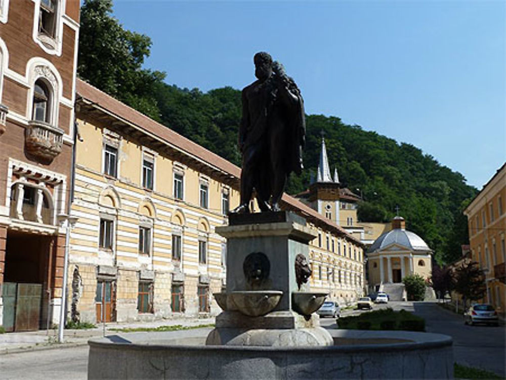 Baile Herculane et statue d'Hercule