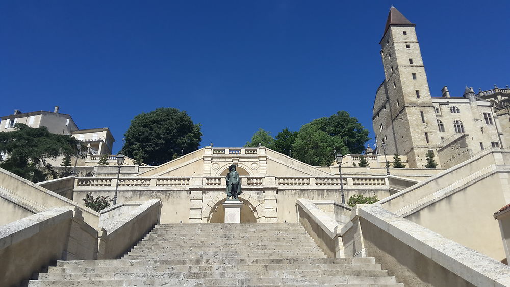 Magnifique Escalier Monumental d'Auch