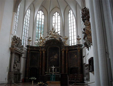 Marienkirche : le maître-autel Marienkirche : le maître-autel
