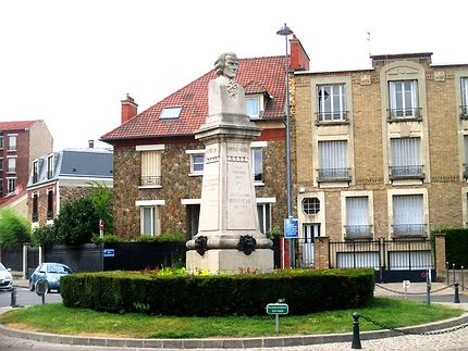 Place Jean Jacques Rousseau