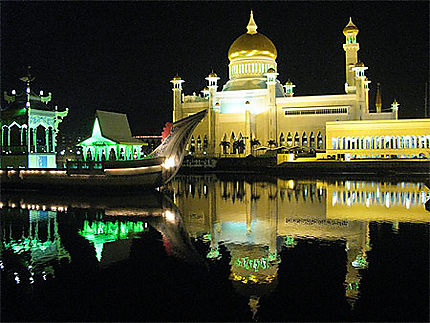 Mosquée Sultan Omar Ali Saifuddin, Bandar Seri Begawan