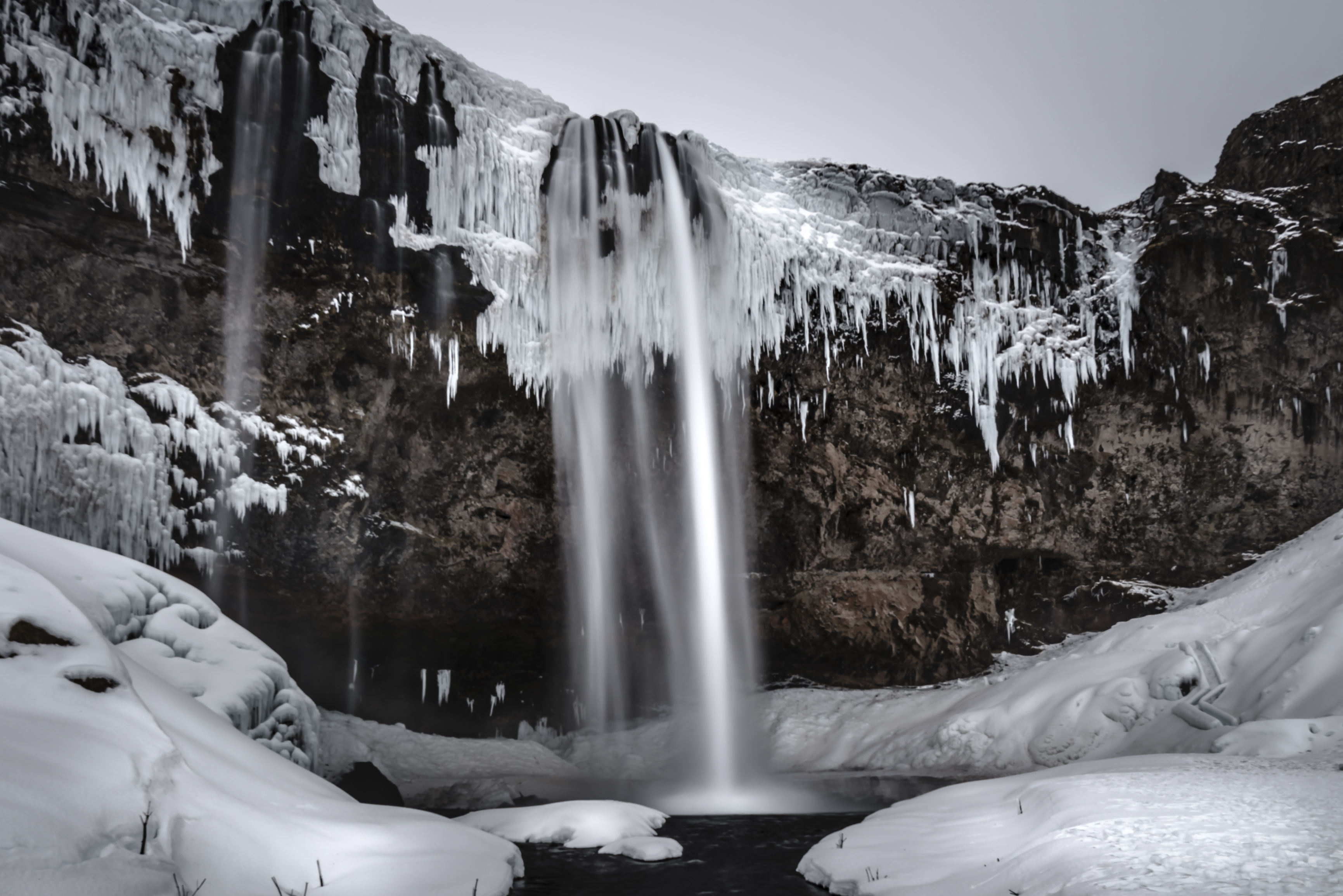 Dents de glace à Seljalandsfoss Dents de glace à Seljalandsfoss