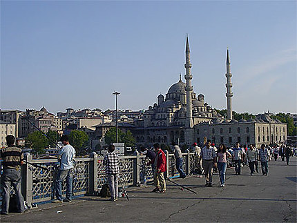 Le pont de Galata et la Yeni Cami