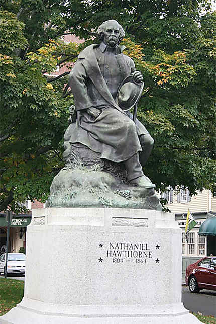 Statue de Nathaniel Hawthorne