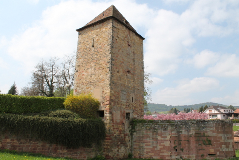 Une tour médiévale Une tour médiévale