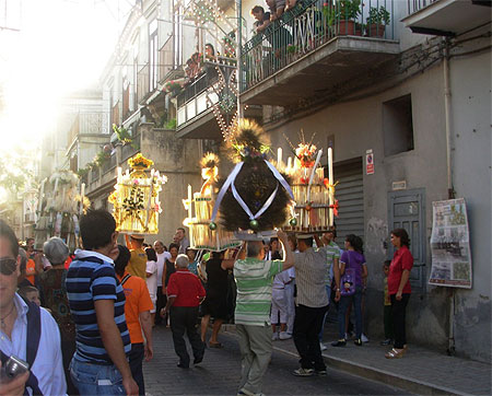 Fête religieuse du 16 août Fête religieuse du 16 août