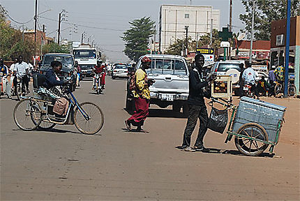 Traversée de rue à Ouagadougou