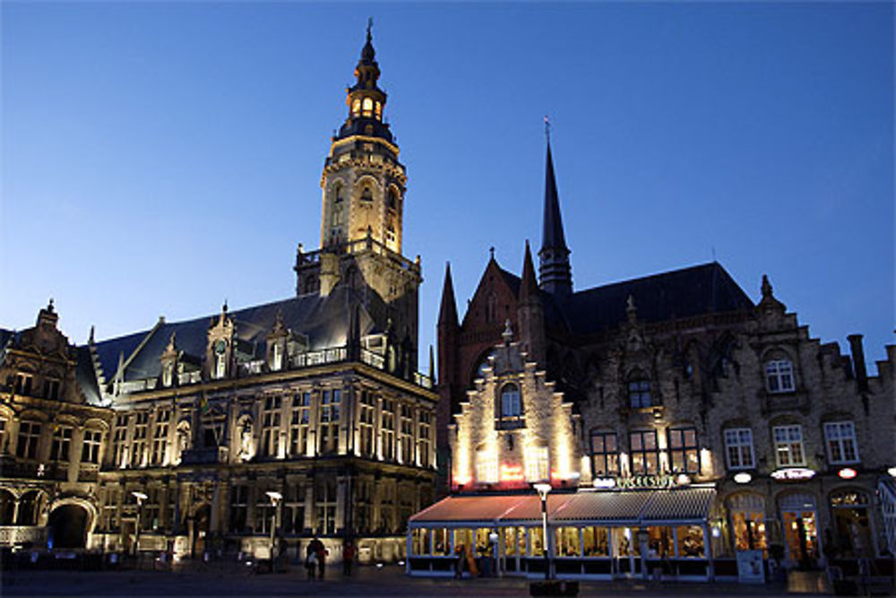 Ancien palais de justice et beffroi, Grand-Place, Furnes