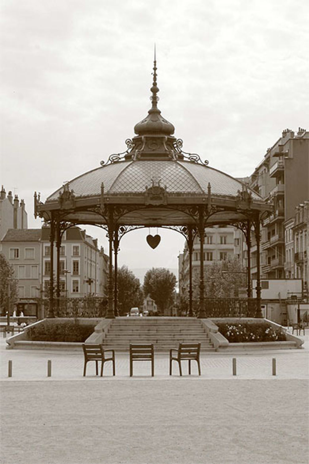 Valence - Kiosque Peynet