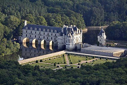Survol du château de Chenonceau
