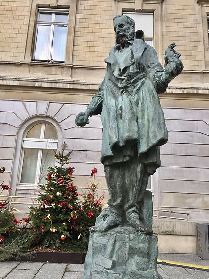 Statue de Jean-Baptiste Carpeaux 