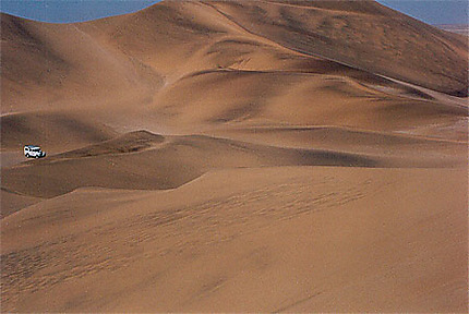 Dans les plus hautes dunes du monde