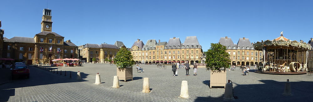 Place Ducale Charleville Mezieres