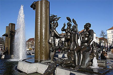 Bassin, place 'T Zand à Bruges
