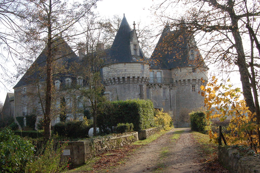 Château de Bazouges sur le Loir