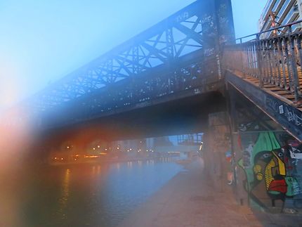 Le pont des Ardennes un matin d'hiver