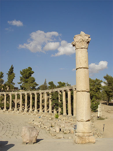 Colonnade du forum