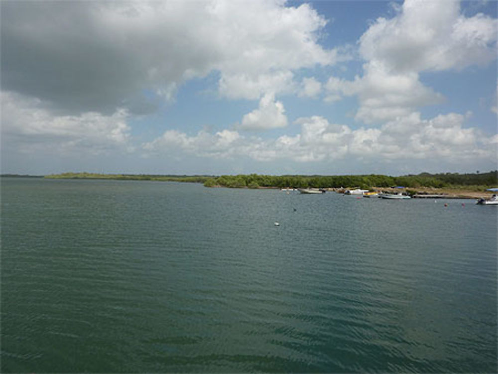 Le port de Petit-Canal