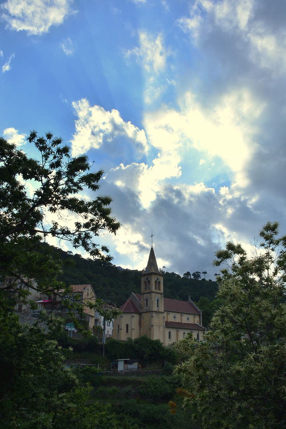 Belle église à Vivario, Corse