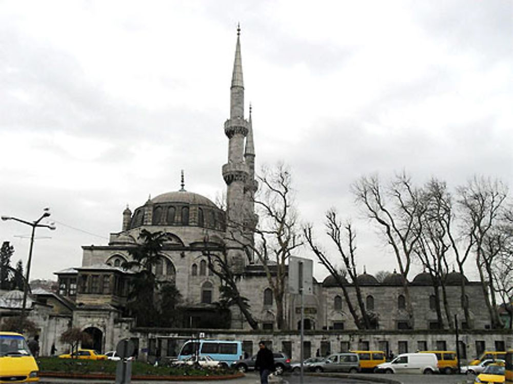 Yeni Valide Camii