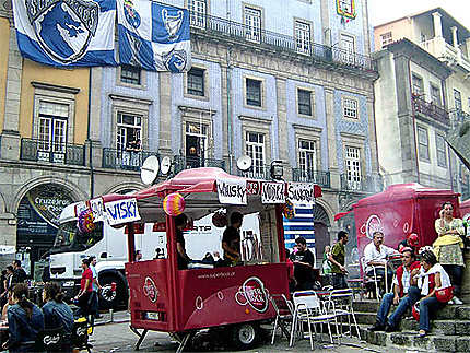 Porto, preparatifs pour la fête de la San Juan