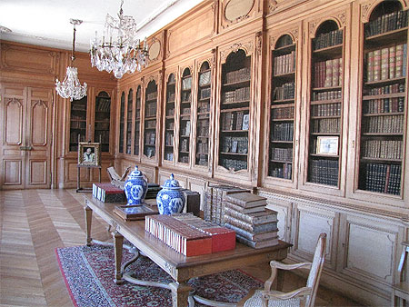 La bibliothéque du château La bibliothéque du château