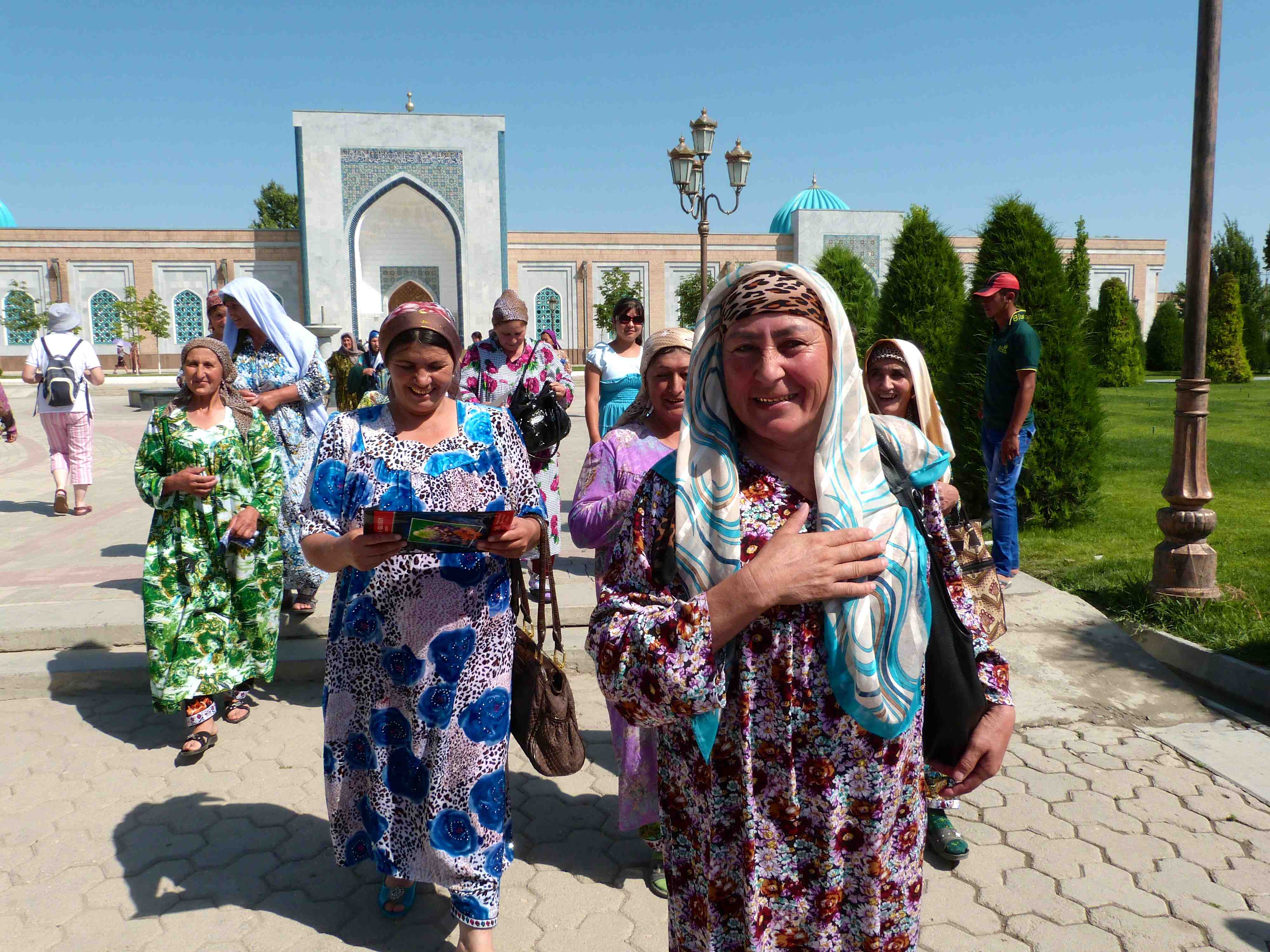 Femmes au Mausolée Al Boukhari Femmes au Mausolée Al Boukhari