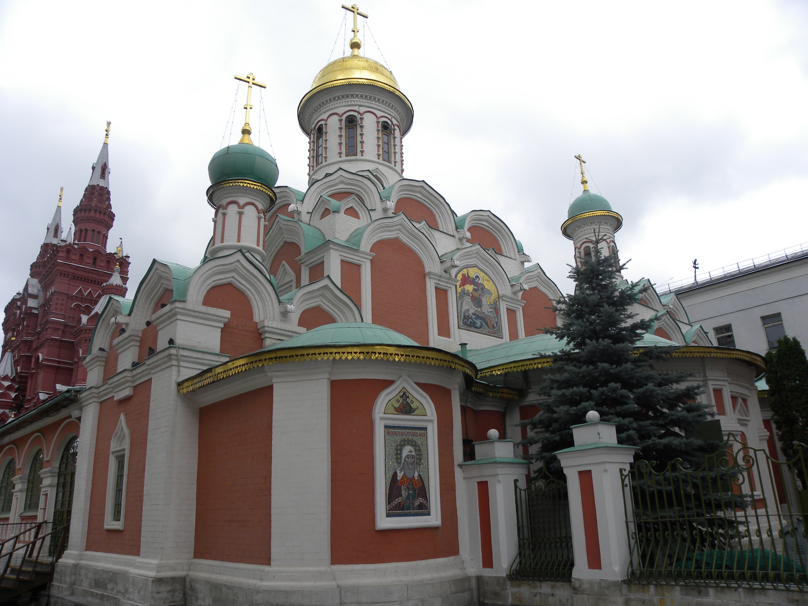 Cathédrale de Notre Dame de Kazan Cathédrale de Notre Dame de Kazan