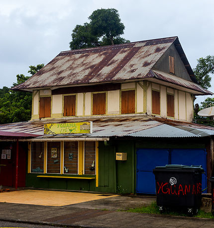 Dans les rues de Kourou, en Guyane