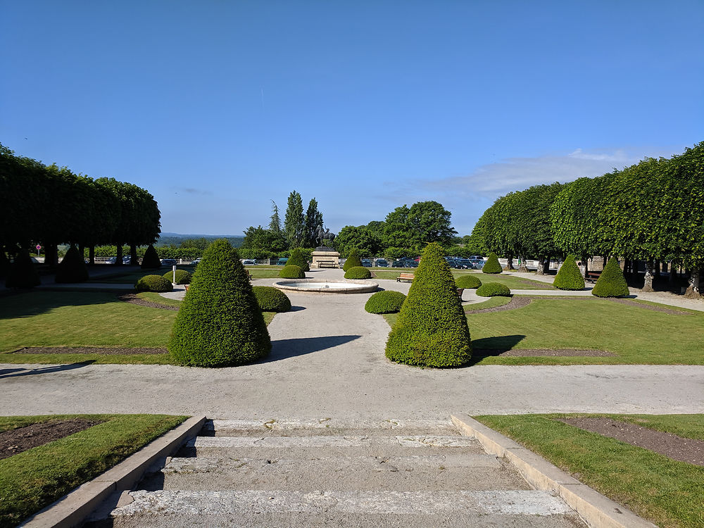 Jardins de la mairie de Mortagne-au-Perche