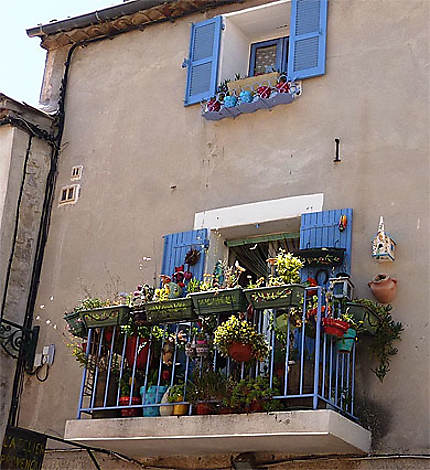 Le Castellet Fenêtre fleurie
