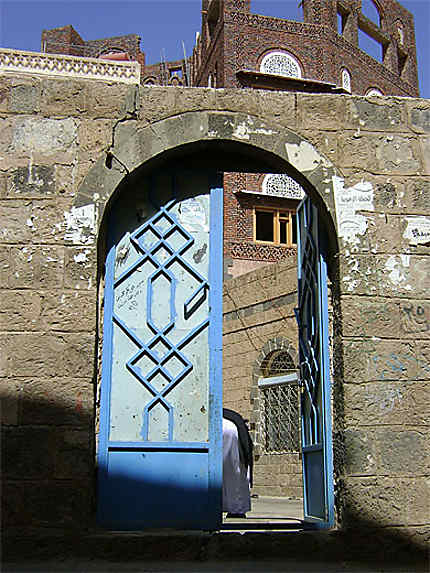 Porte dans la vieille ville