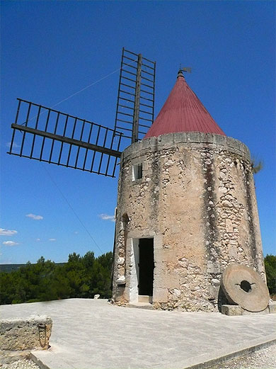 Le Moulin de Daudet Le Moulin de Daudet