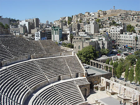 Le théâtre romain Le théâtre romain