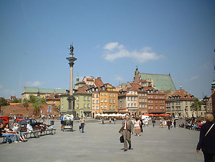 Aux abors du vieux Varsovie, marche vers la modernité