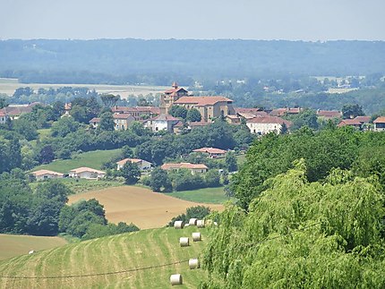 Village de Beaumarchés 