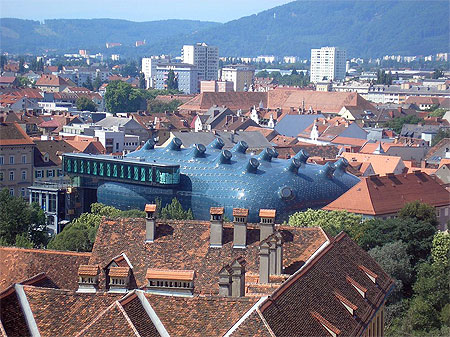 La Kunsthaus vue depuis le Schloßberg La Kunsthaus vue depuis le Schloßberg