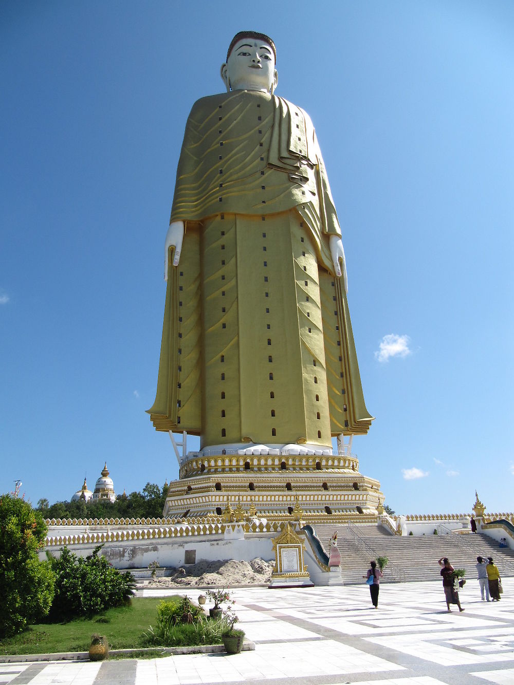 Bouddha debout