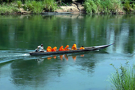 les moines en barque